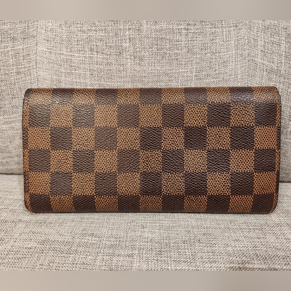 Authentic Louis Vuitton Josephine Wallet - Picture 3 of 13
